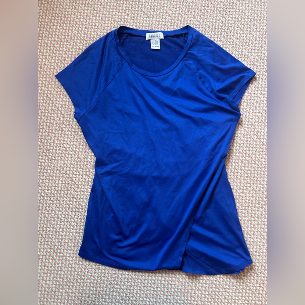 BARNEYS NEW YORK Royal Blue Crossover Tshirt, amazing worn condition, size M